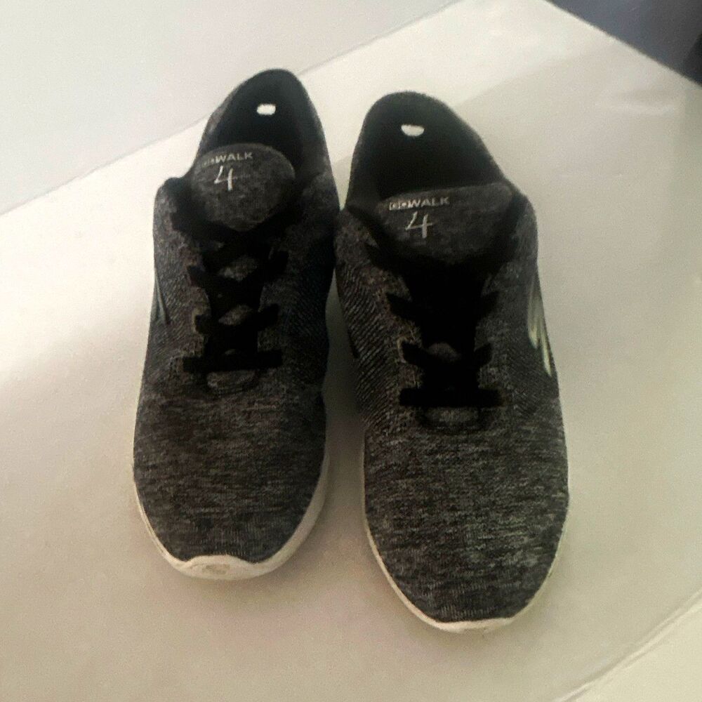 Women’s Serenity SKECHERS GOwalk 4 Gray/Black/White Low Top Lace-Up Sneaker